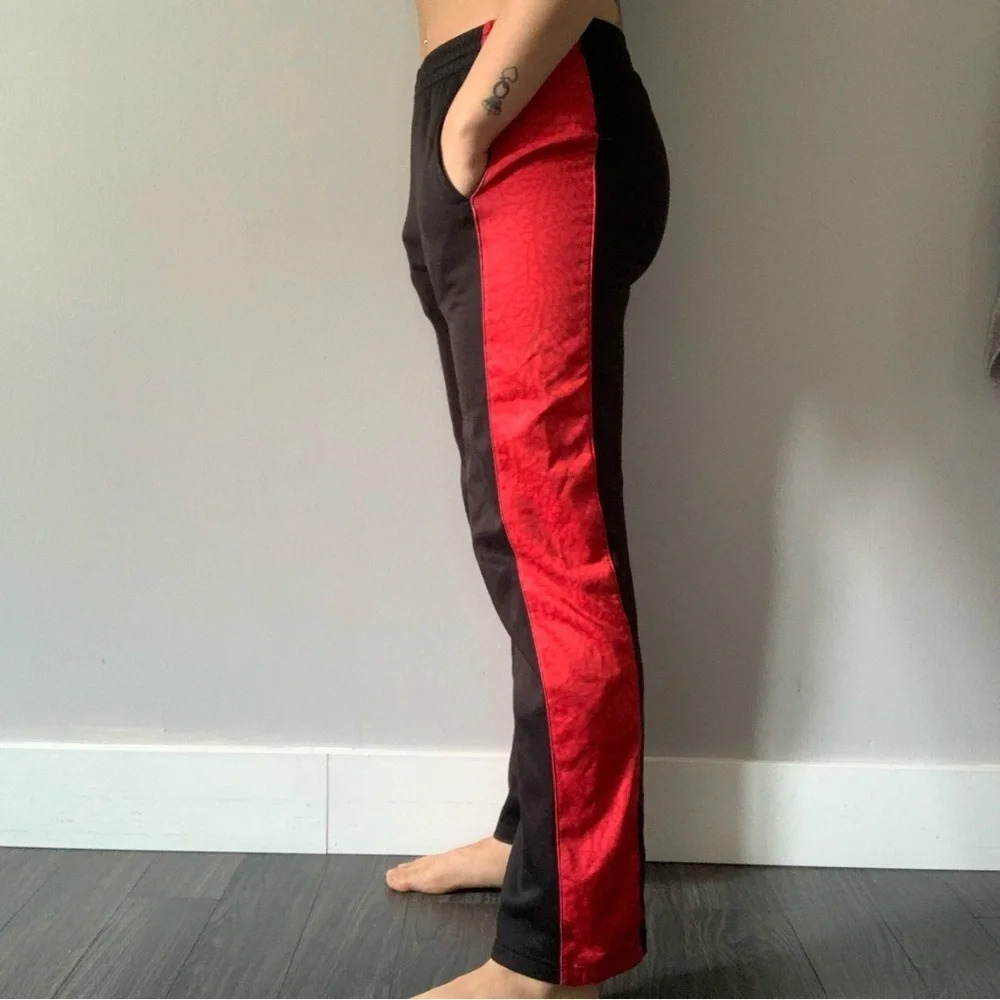🌟HOST  PICK🌟Nike track pants size red and black youths size XL - Picture 6 of 8
